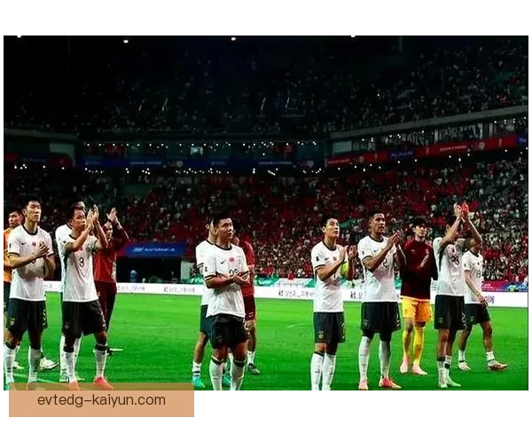 德甲转会窗口火热开启，各队新援加盟，争冠格局值得关注