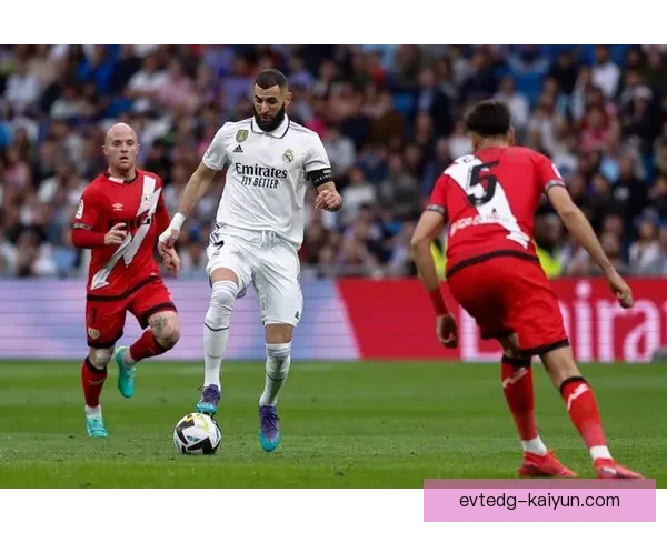 西甲巴列卡诺更衣室气氛融洽，球员间默契持续提升